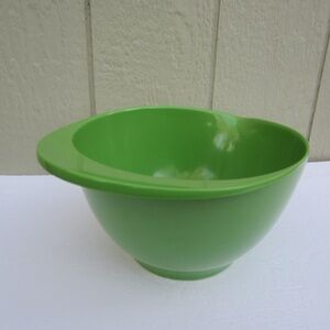 William Sonoma Mixing‎ Bowl Green Melamine 4QT Batter Dishwasher  12''x10''x6''
